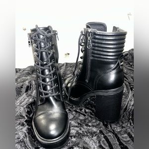 Women boots